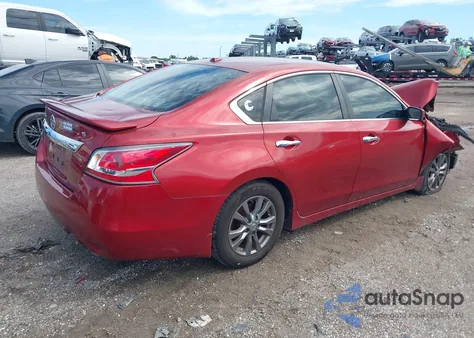 2015 Nissan Altima 2.5 S z USA, uszkodzony, nr VIN 1N4AL3AP9FC247586